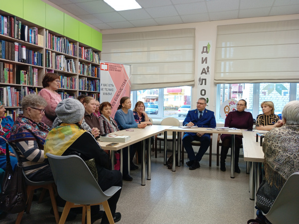 Вместе решаем вопросы: социальные службы, ПФР и прокуратура – на прямой линии с инвалидами